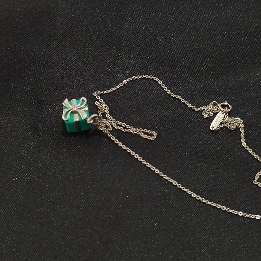 Tiffany Blue Gift Box Necklace - Picture 1 of 6
